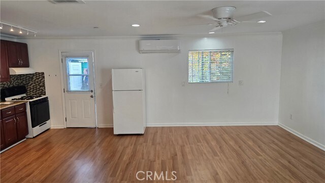 Foto del edificio - 6179 Oak Crest Way