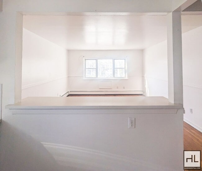 Building Photo - MICKLE AVENUE