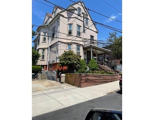 Building Photo - 100 Sycamore St