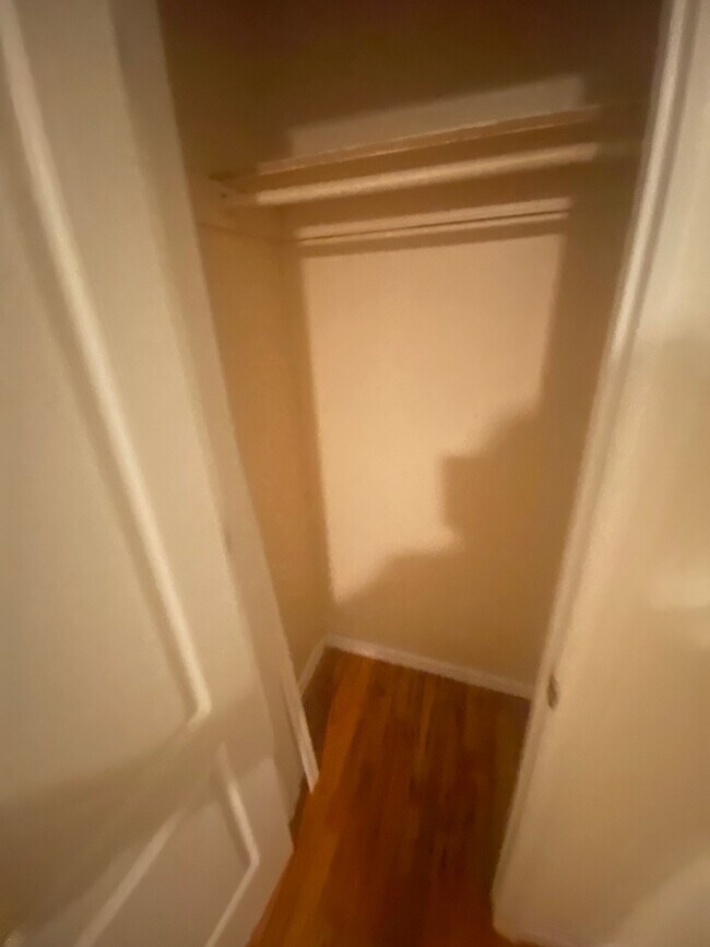 Foto del edificio - 658 Cauldwell Ave