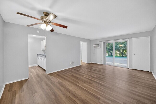 Foto del edificio - 2971 Deckebach Ave