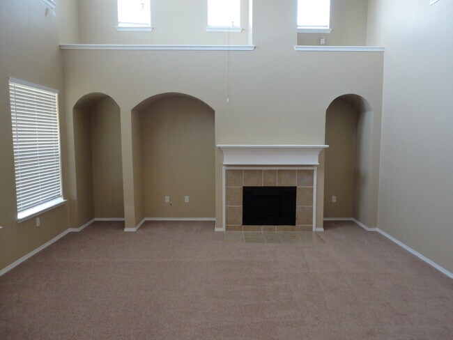 Building Photo - 465 N Waterford Oaks Drive