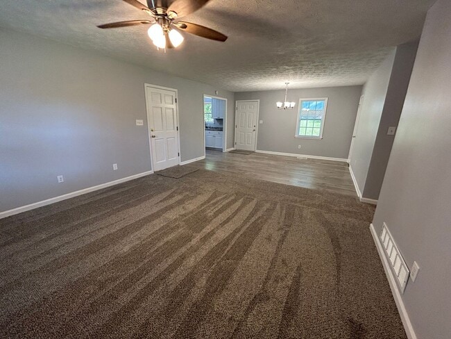 Building Photo - **ASK HOW YOU CAN MOVE IN WITH NO SECURITY DEPOSIT**8546 East Union Hill Rd: Ranch Home with 16x2...