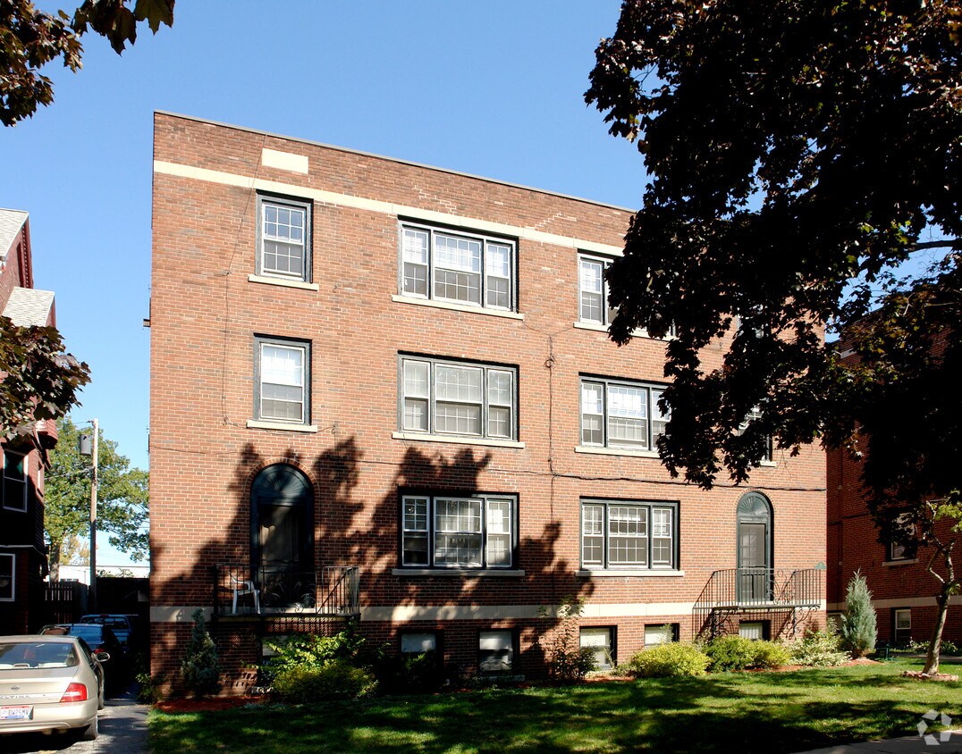 Foto del edificio - 19 Hodge Ave