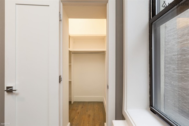 Building Photo - 1 br, 1 bath  - 102 E 116th St