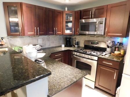 Primary Photo - 12 Fiske Ave
