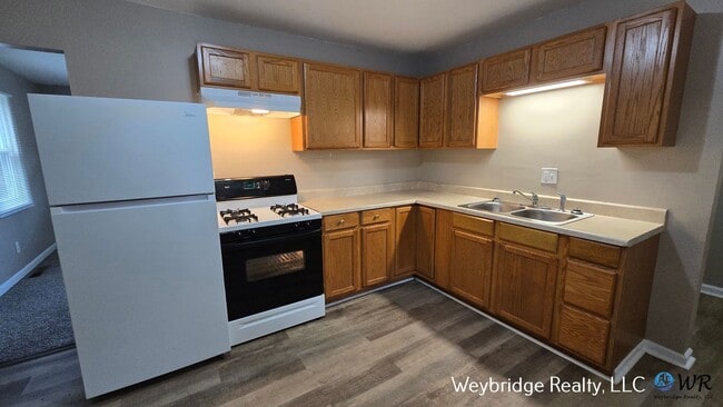 Foto del edificio - Charming 3-Bedroom Ranch in Seven Hills – $1,395/Month