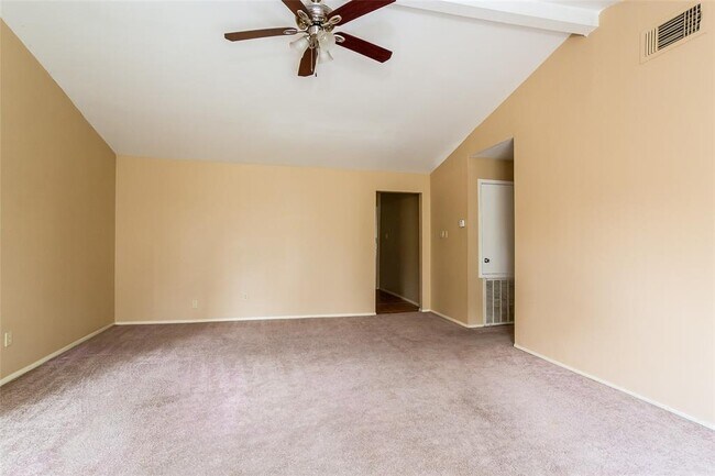 Foto del edificio - 5510 Bridgegate Dr