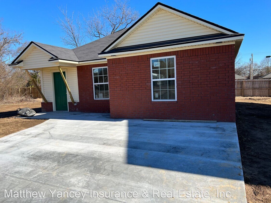 Primary Photo - 2 br, 1 bath House - 2229 Alma Blvd - 2229...