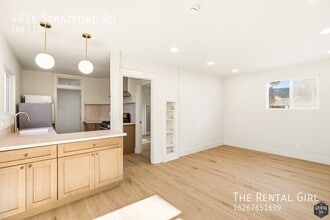 Building Photo - 4816 Stratford Rd