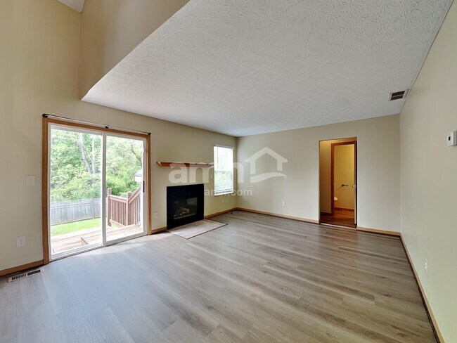 Foto del edificio - 3959 Highland Bluff Dr