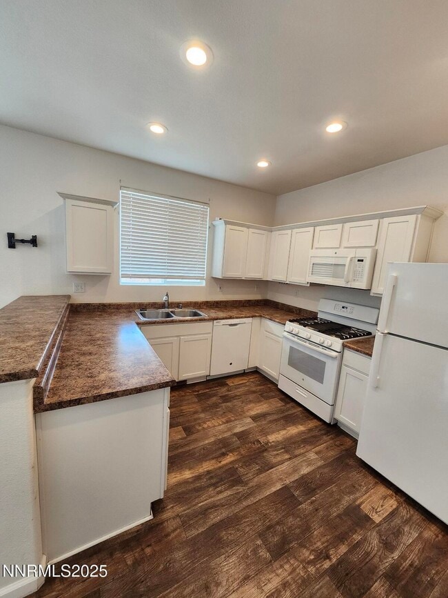Building Photo - 1344 Mountain Rose Dr