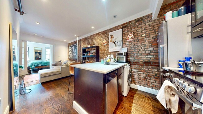 Building Photo - East 9th Street
