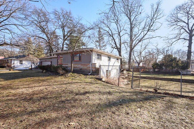 Foto del edificio - 1320 54th St SE