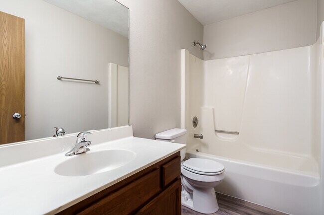 Foto del edificio - 5501 Windy Knoll Dr