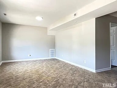 Foto del edificio - 2 Bedroom Single Family Residential or Office