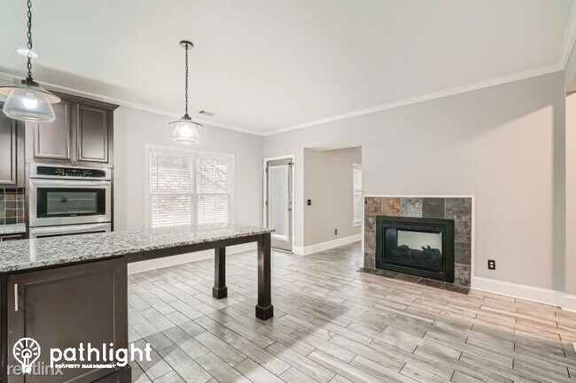 Foto del edificio - 4 br, 2.5 bath House - 1567 Squire Hill La...