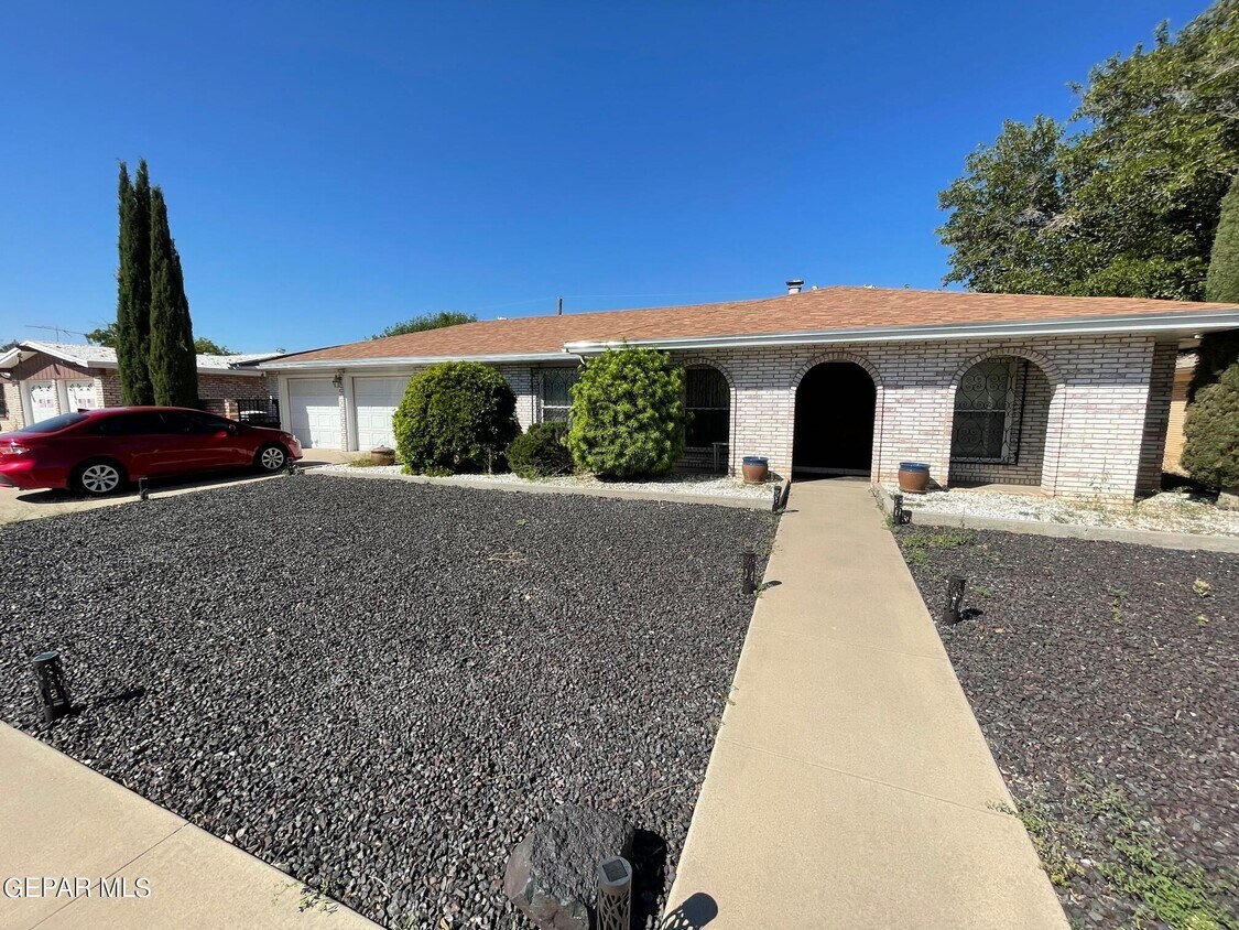 Primary Photo - 9312 Mcfall Dr