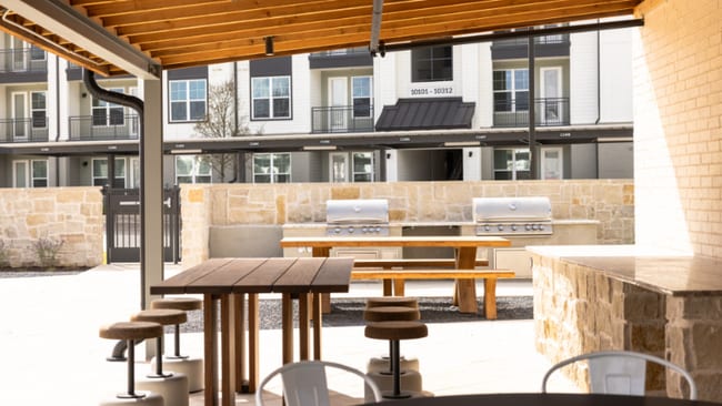 Foto del edificio - 11701 Dionda Ln