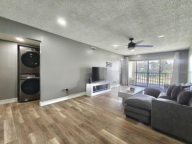Photo - 6062 Willowpointe Circle, #203 Apartment