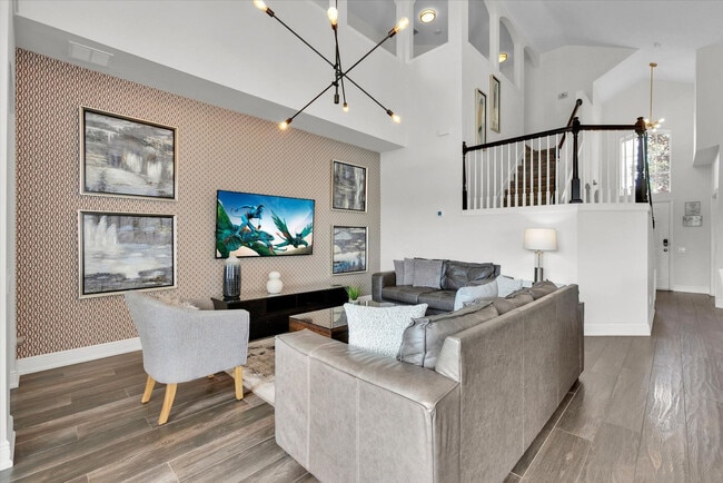 Building Photo - 8131 Sun Palm Dr