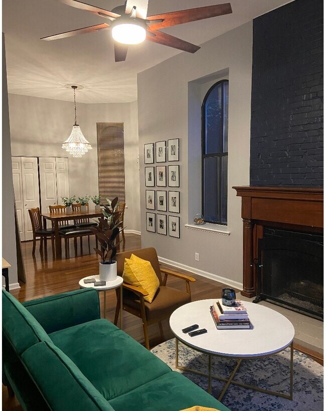 Foto del edificio - 2347 Albion Pl