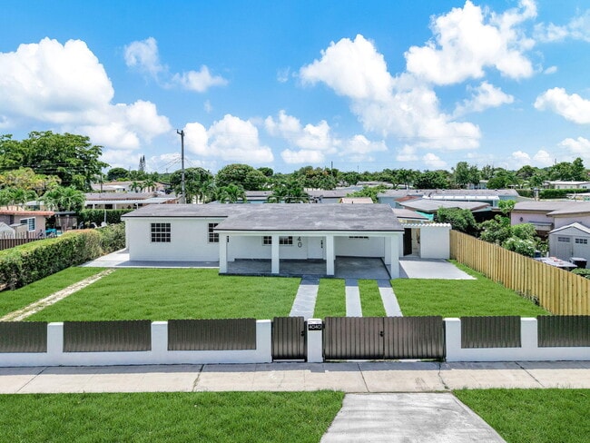 Foto del edificio - 4040 SW 108th Ave