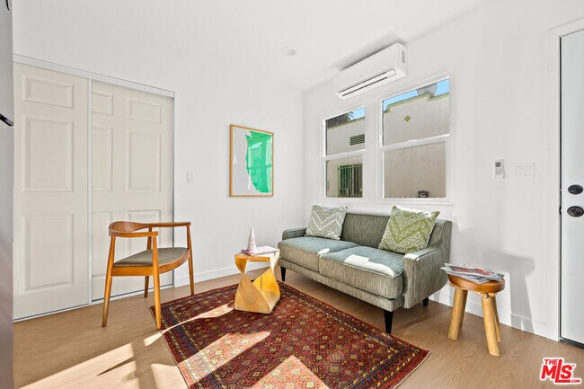 Foto del edificio - 2819 3rd Ave