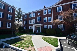 Building Photo - 3080 S Abingdon St