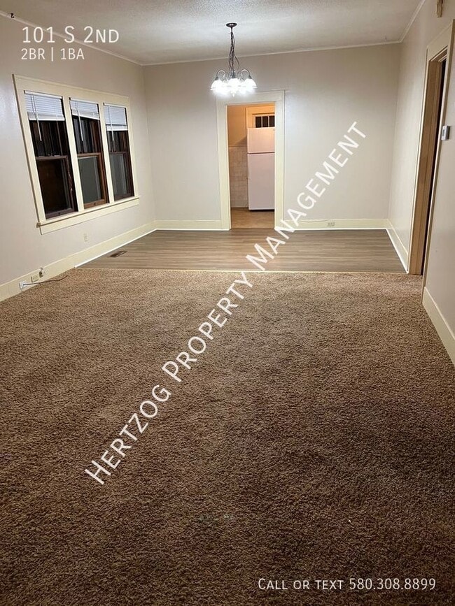 Building Photo - Adorable 2 bedroom 1 bath home with a deta...
