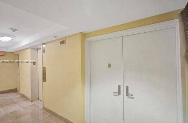 Foto del edificio - 151 SE 15th Rd
