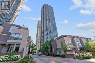 Building Photo - 11-5111 Brunel Ct