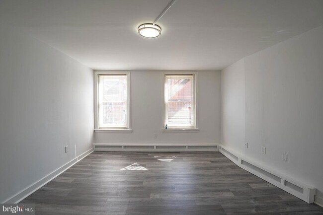 Foto del edificio - 122-122 Perry St