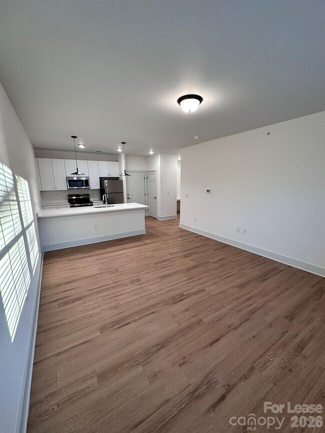 Foto del edificio - 3515 Markland Dr