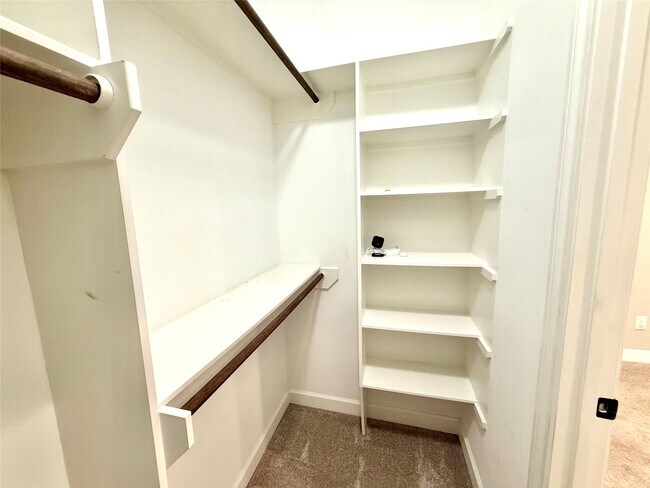 Foto del edificio - 9206 Anna St