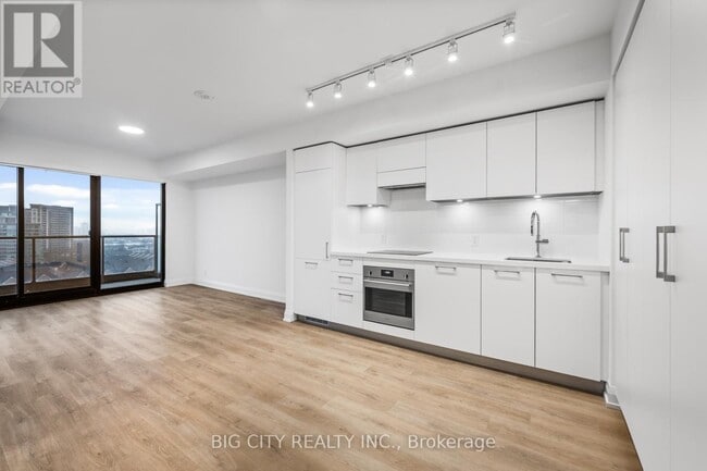 Building Photo - 36 Brentcliffe Rd