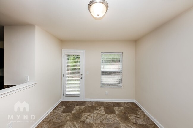 Building Photo - 206 Indian Lake Trail