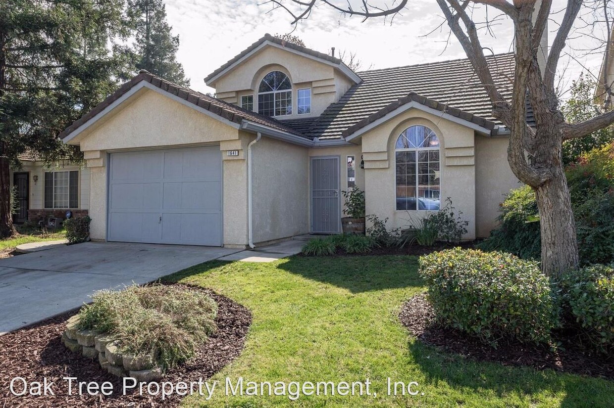 Foto principal - 3 br, 2 bath House - 1641 E. Solar Avenue