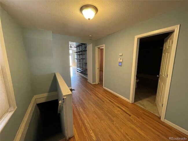 Building Photo - 849 Lipan St