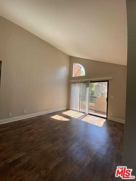 Building Photo - 5916 Las Virgenes Rd
