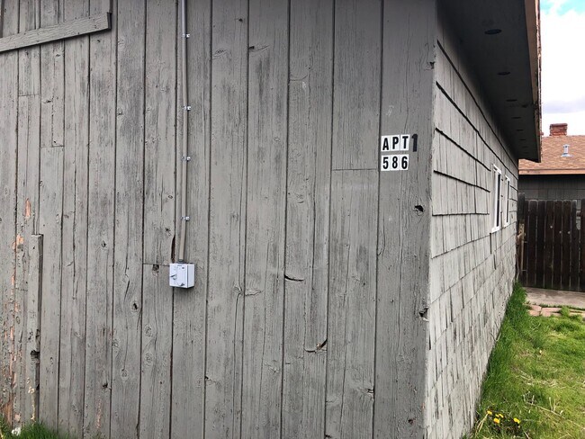 Building Photo - Private Studio Apartment