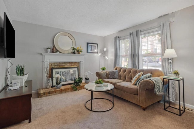 Foto del edificio - 107 Barbary Ct