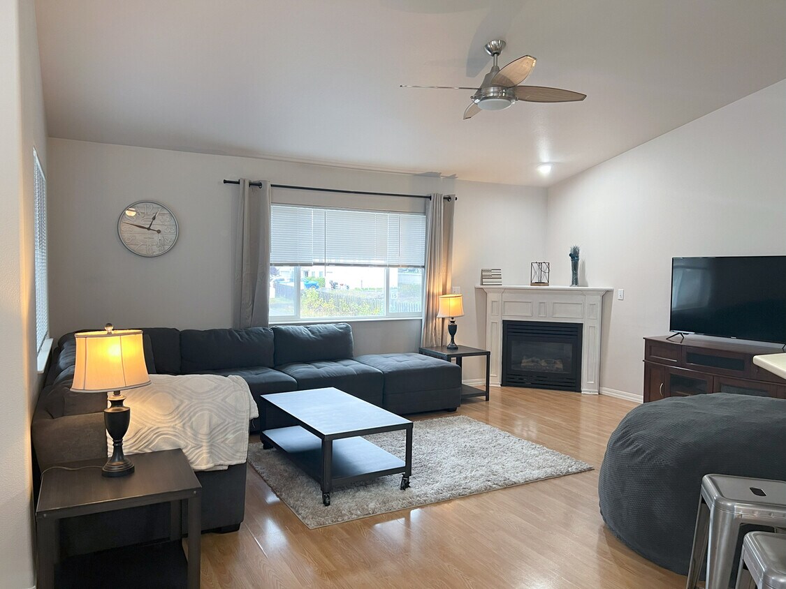 Foto principal - 6004 E 43rd Ave