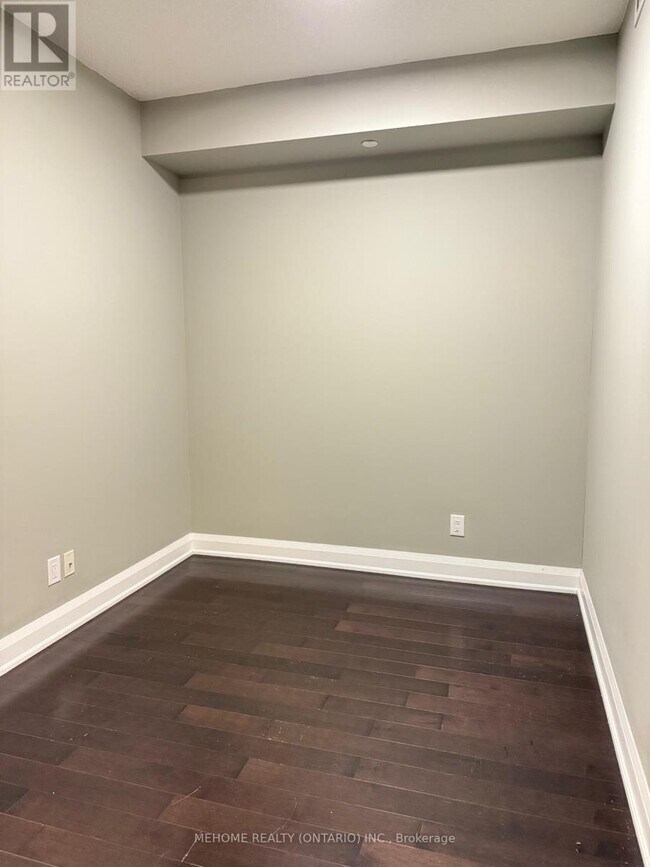 Photo du bâtiment - B-8228-8228 Birchmount Rd