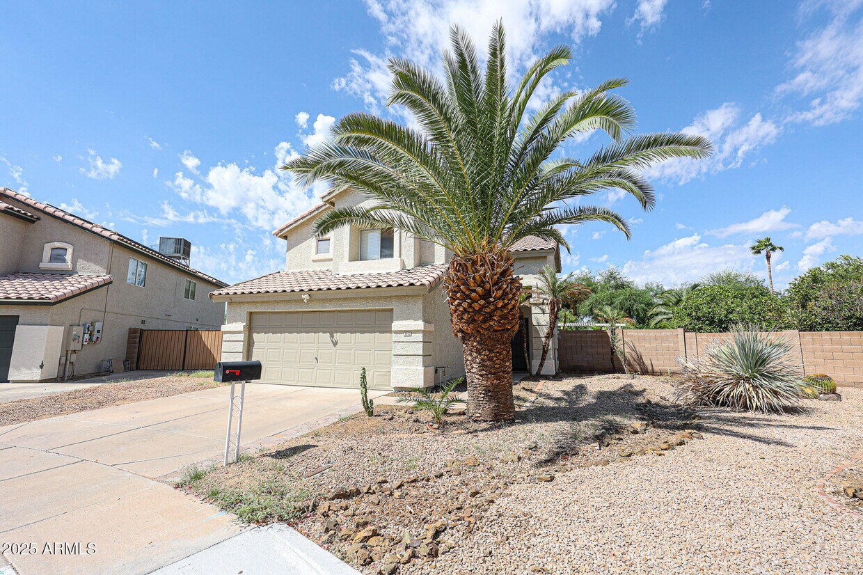 Foto principal - 3902 E Rosemonte Dr
