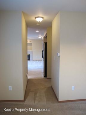 Building Photo - 1003 NW Kelly Pl