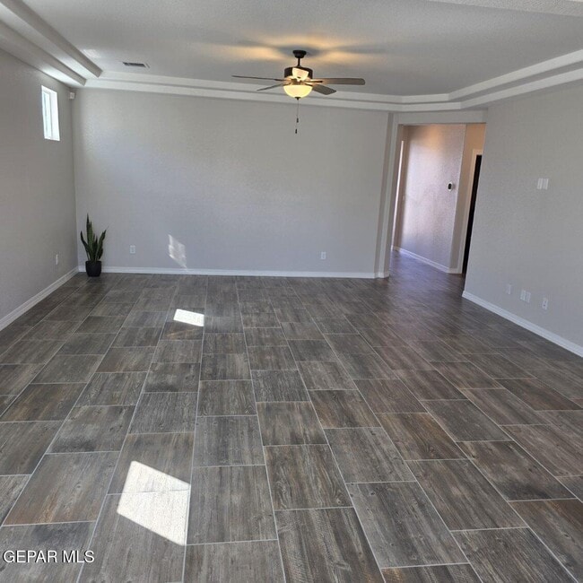 Building Photo - 1804 Ritzy Lou Pl