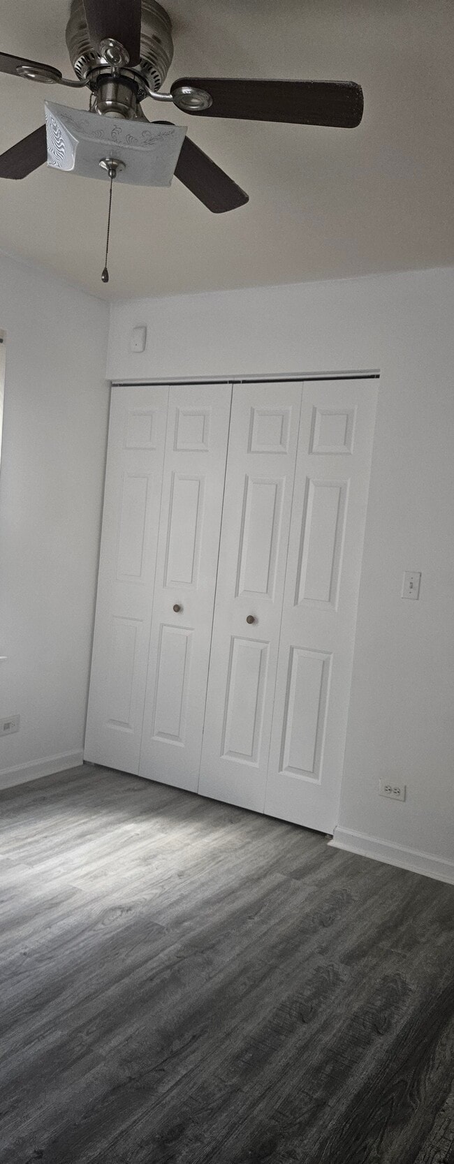 2 habitaciones en la planta superior - 919 Yeoman Street