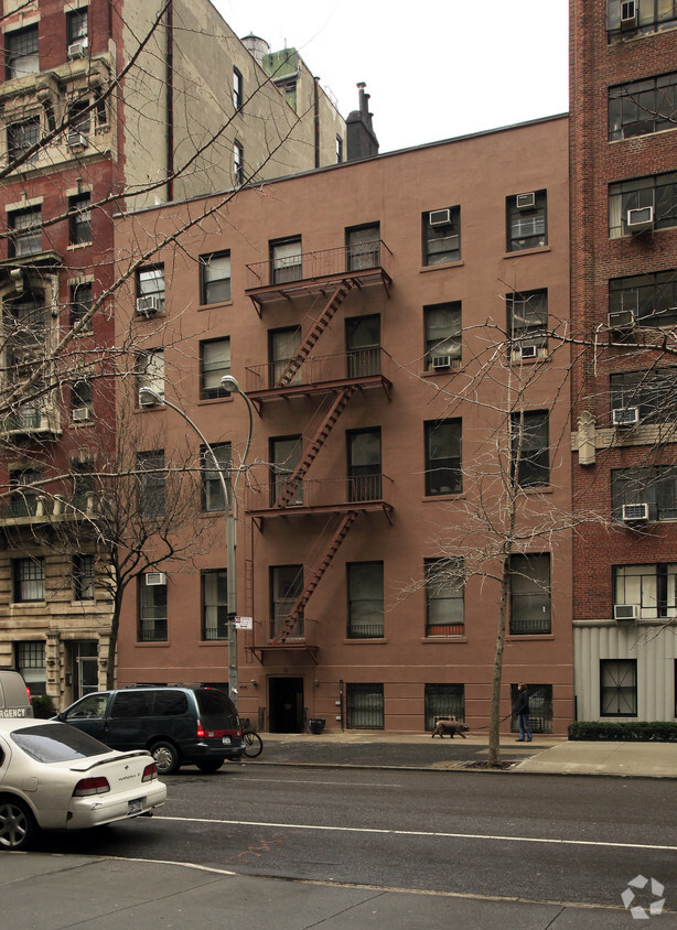 14 Fifth Ave - Landmark