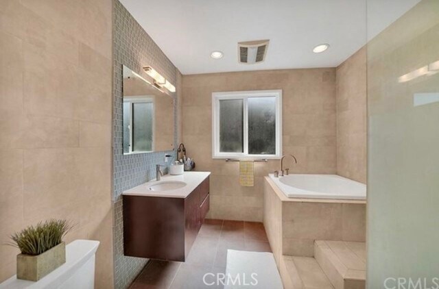 Foto del edificio - 1174 E Ocean Blvd